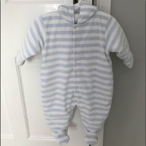 Kissy kissy one piece cozy outfit